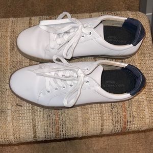 Men’s Banana republic ortholite size 7 tennis shoes